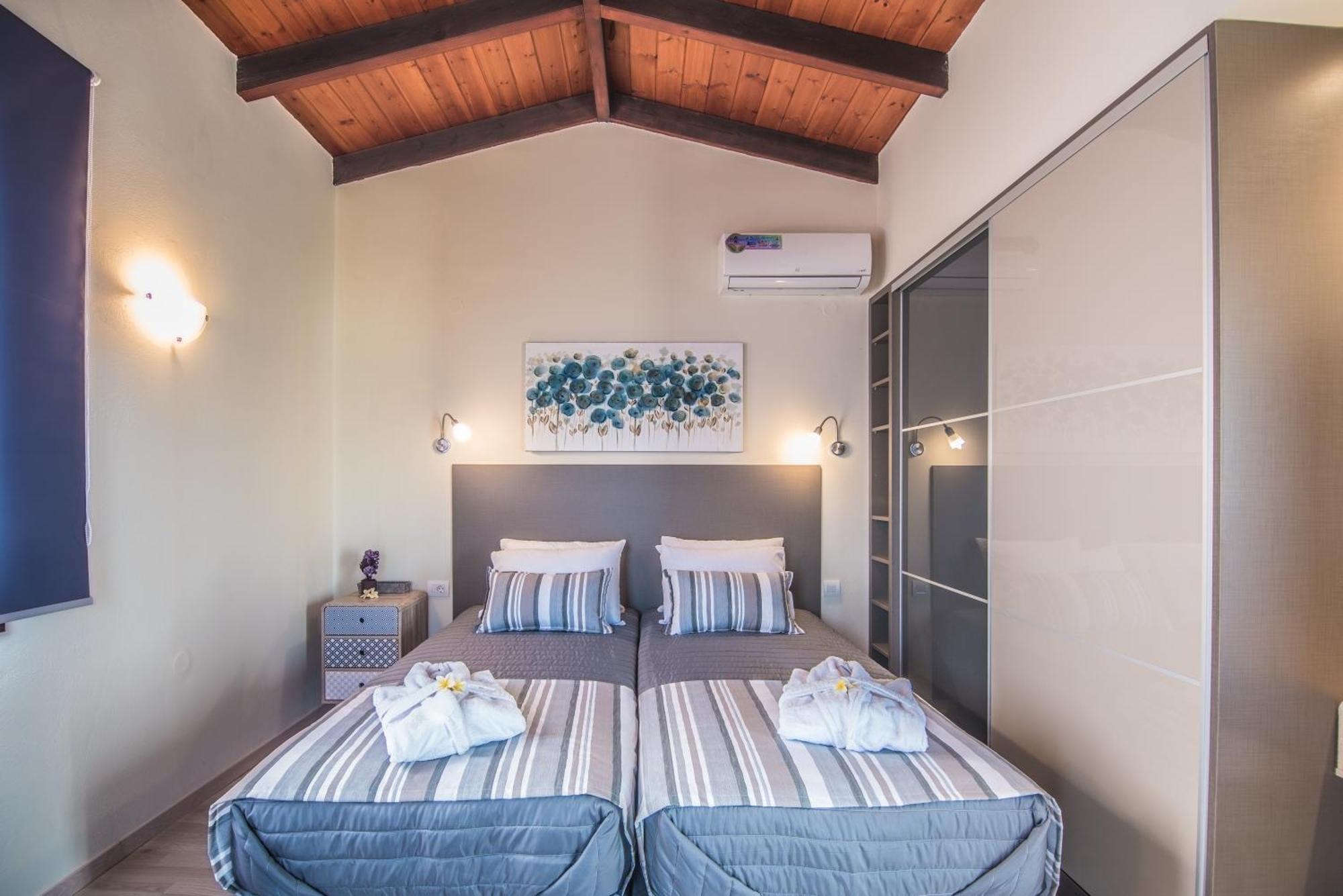 Istros Villas - With Pools, Bbq & Heated Spa Whirlpools, By Thinkvilla Korakiaí Exterior foto